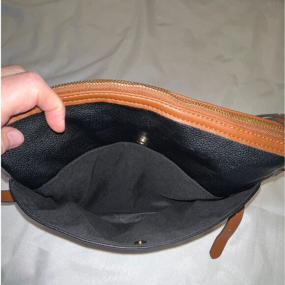 Rosetti Purse in Black‎ Vegan Leather - Lots of Pockets! - Picture 6 of 13